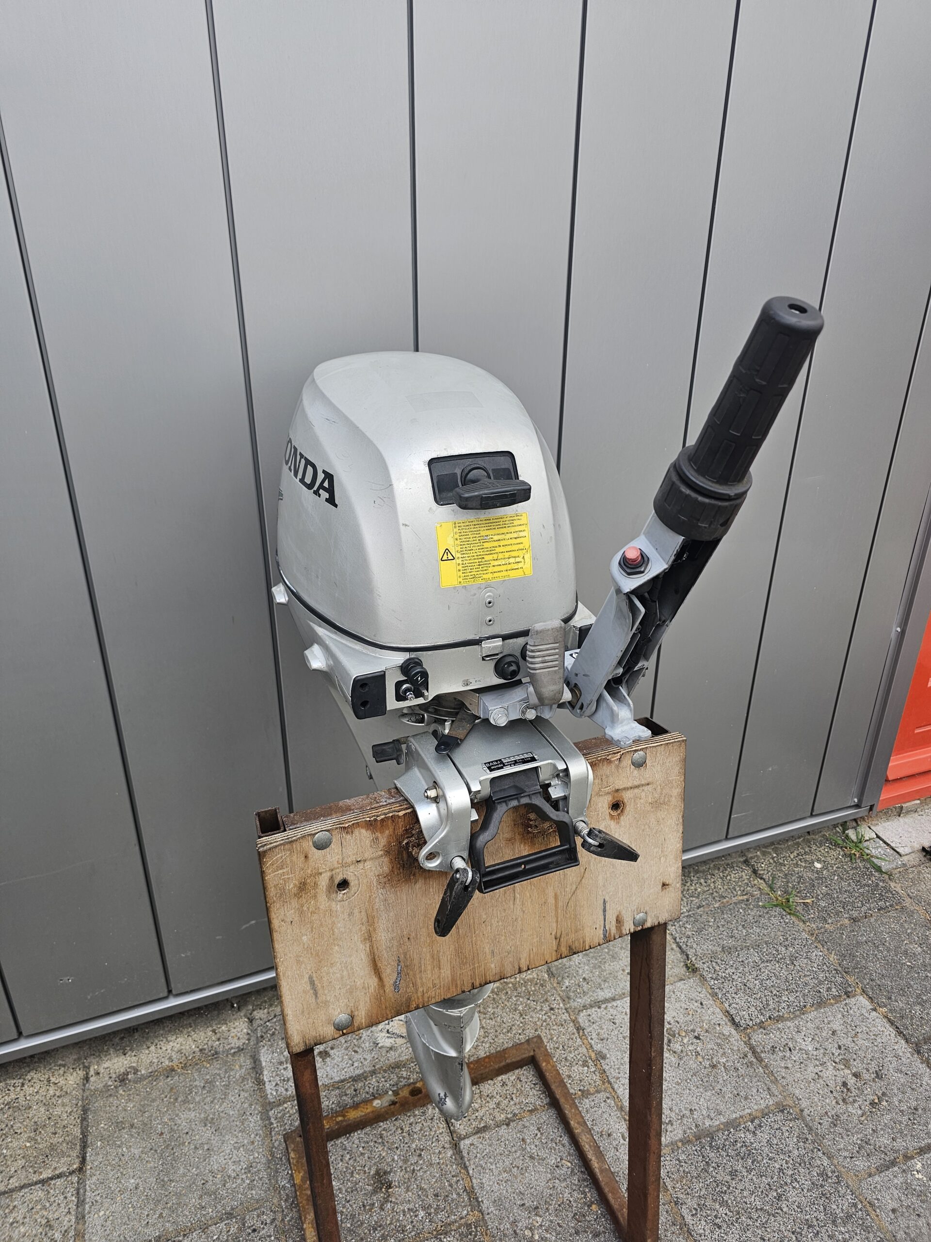 Used Honda 10 HP Outboard For Sale - Image 2