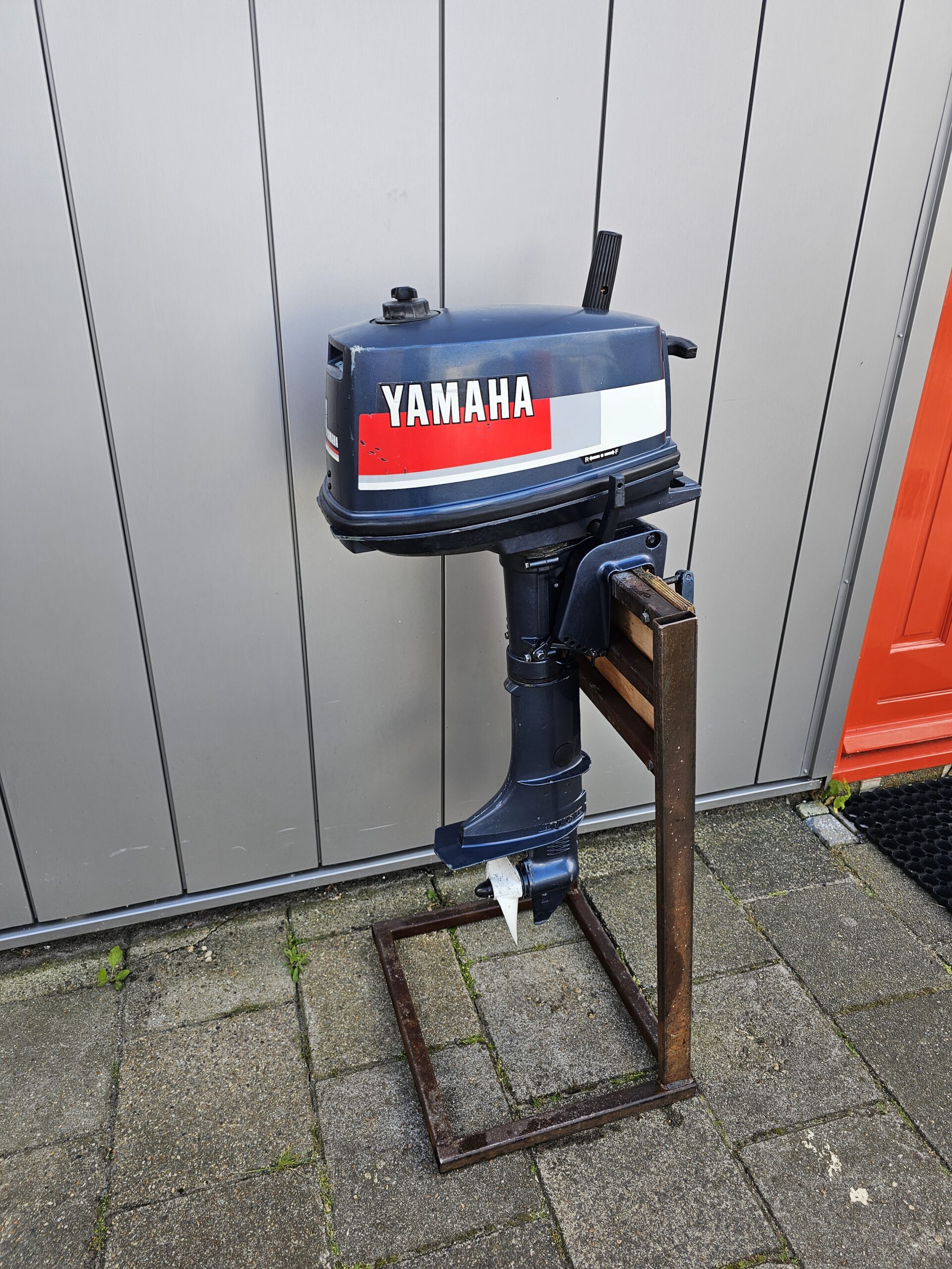 Used Yamaha 4 hp Outboard For Sale - Image 3