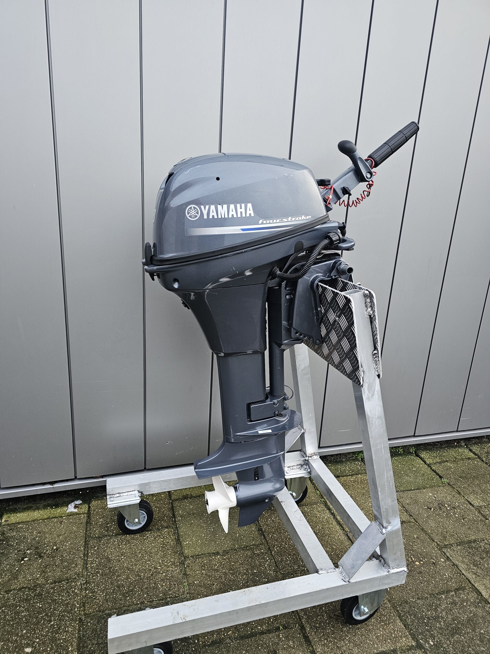 Used Yamaha 8 HP Outboard For Sale - Image 3