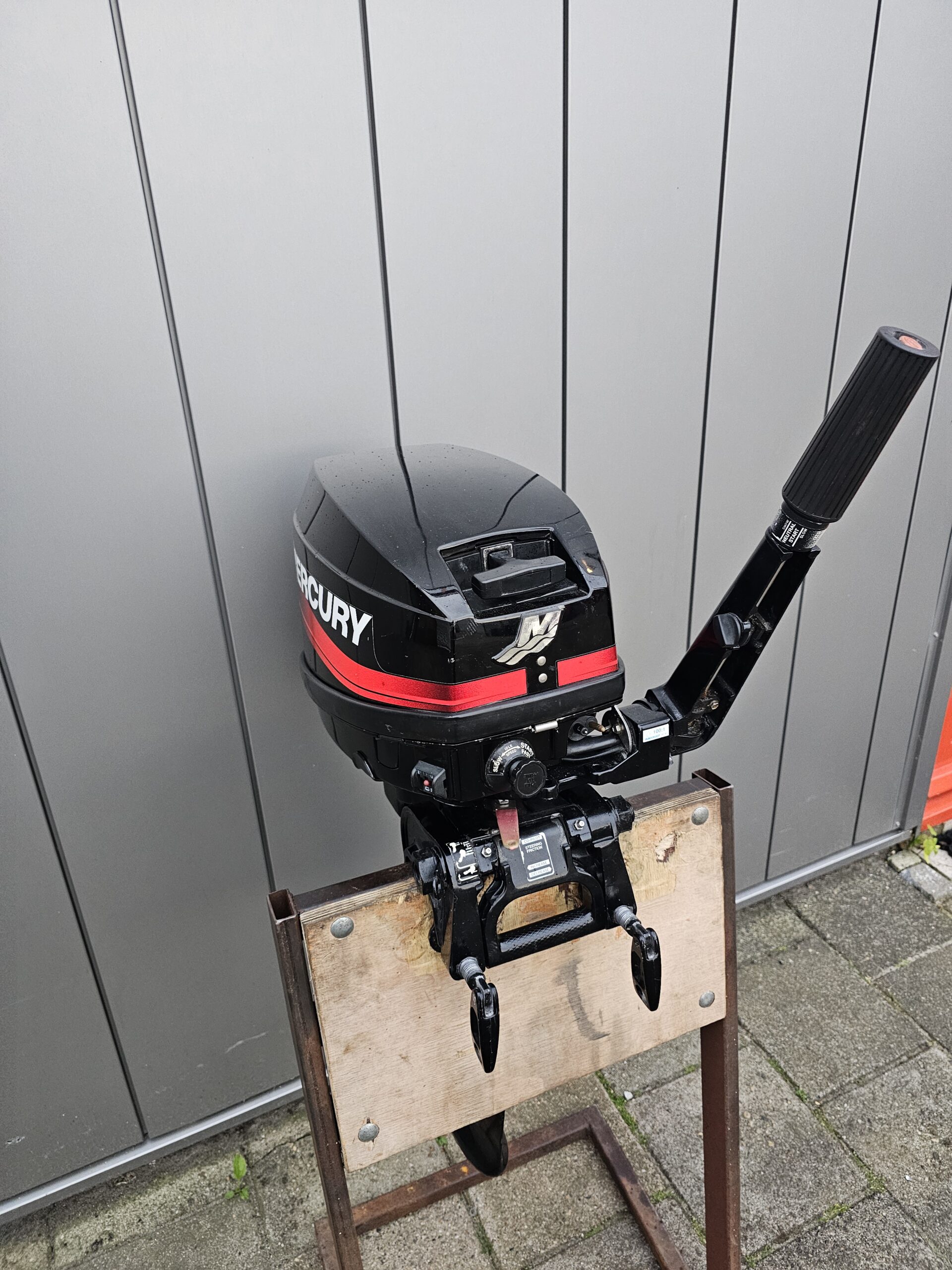 Used Mercury 15 HP Outboard 2 Stroke For Sale - Image 2