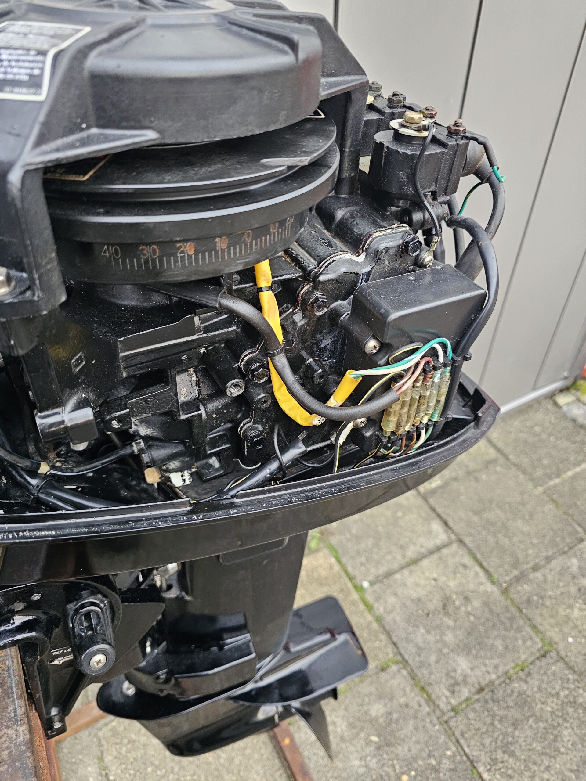 Used Mercury 15 HP Outboard 2 Stroke For Sale - Image 4