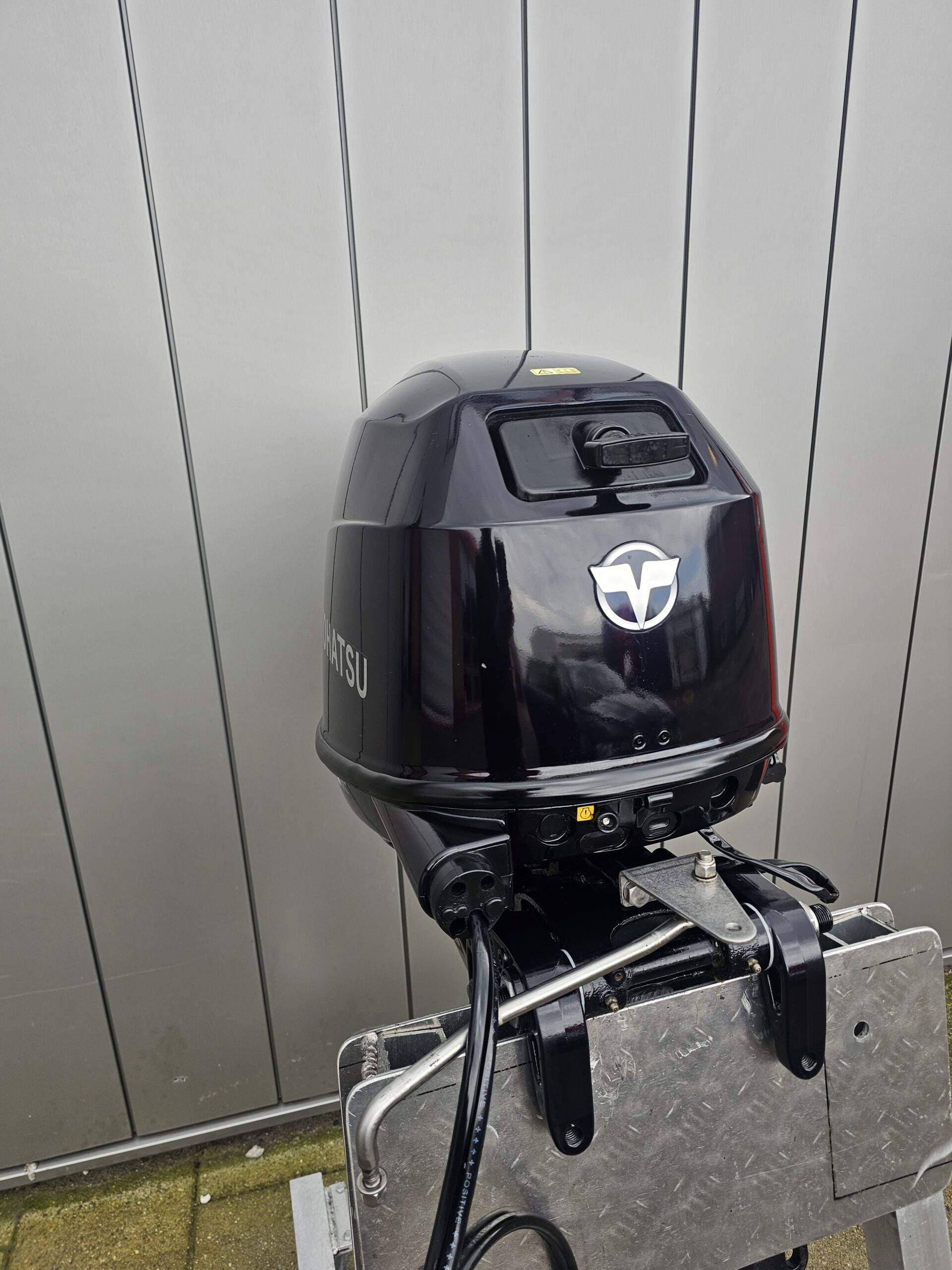 Used Tohatsu 30 HP Outboard For Sale - Image 2