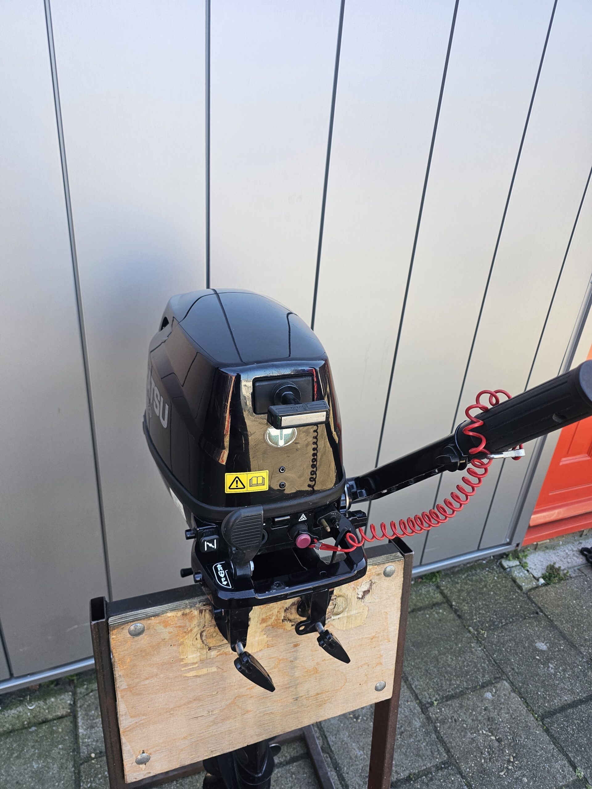Tohatsu 6 HP Outboard For Sale - Image 2